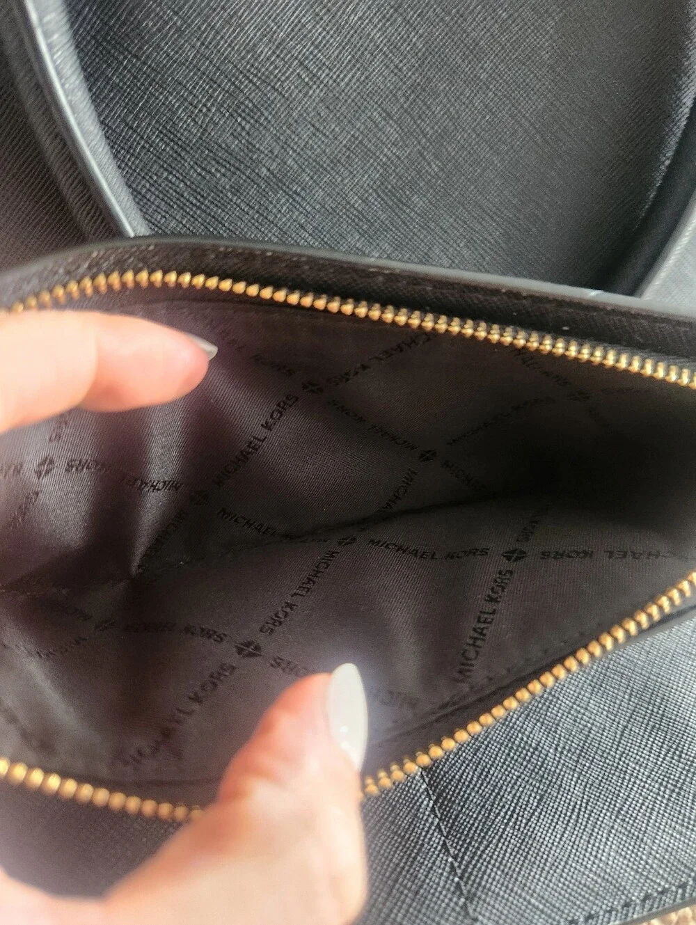 3 Piece Michael Kors Set - Picture 5 of 11